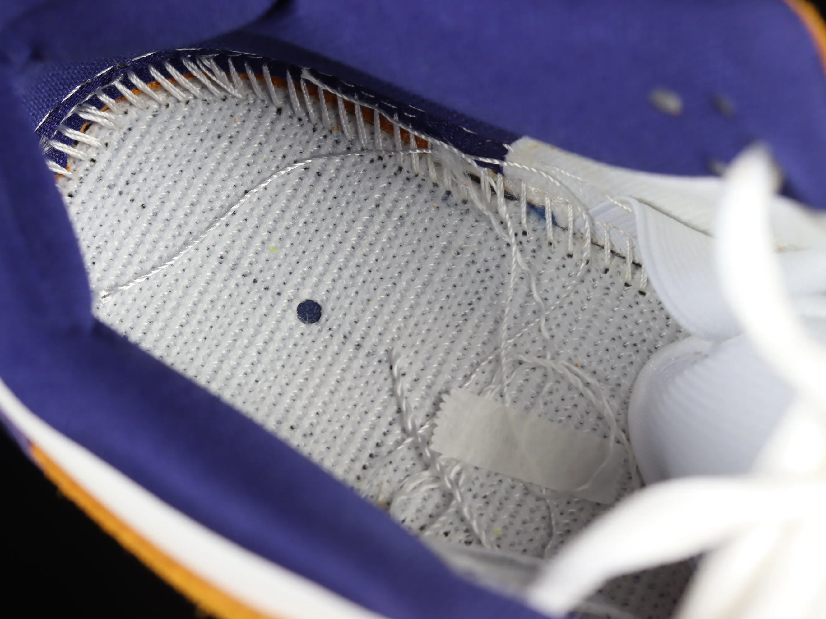 All Categories Nk SB Dunk Series Nk SB Dunk Low Low-top Sneakers Nk SB Dunk Low "Laser Orange" Purple Gold Little Lakers SB Smashing Backboard Fashion Casual Sneakers BQ6817-800